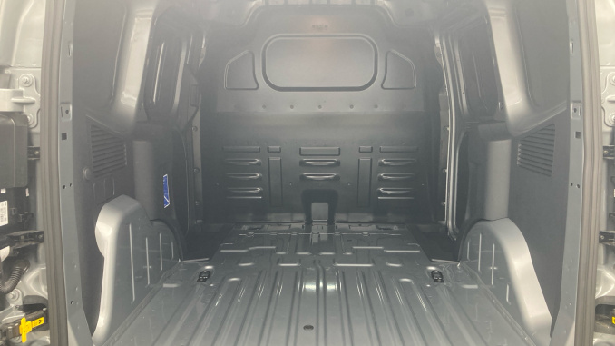 Ford Transit Courier Diesel 1.5 EcoBlue Trend Van - Image 12